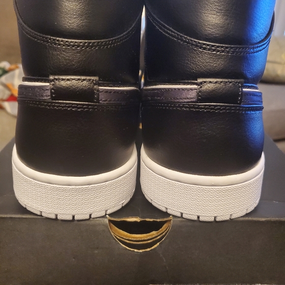 Air Jordan 1 Mid SE "Maybe I destroyed the game" - Picture 6 of 7